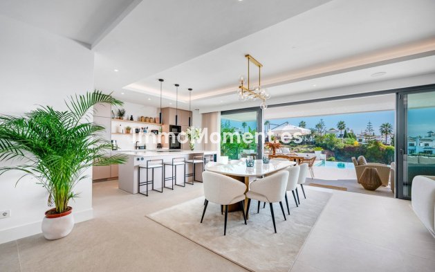 Resale - Villa - Estepona - Estepona Centro