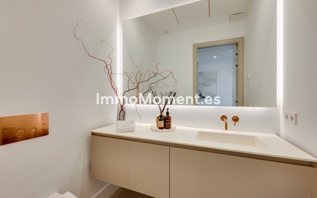 Resale - Villa - Estepona - Estepona Centro