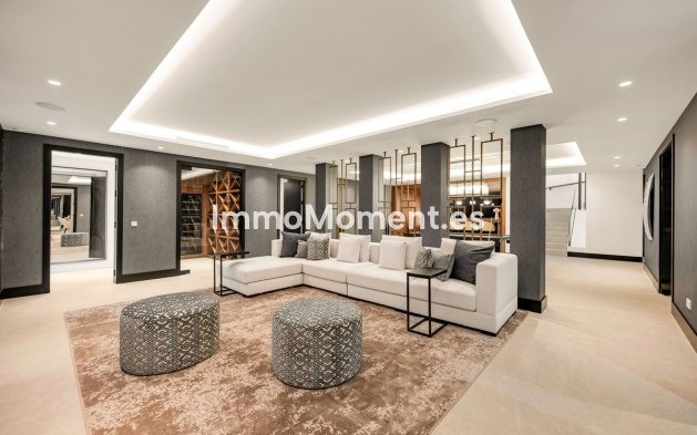 Resale - Villa - Estepona - Estepona Centro