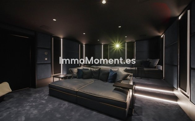 Resale - Villa - Estepona - Estepona Centro