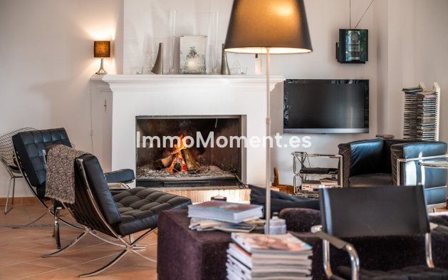 Resale - Villa - Sotogrande