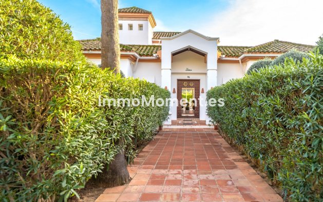 Resale - Villa - Sotogrande