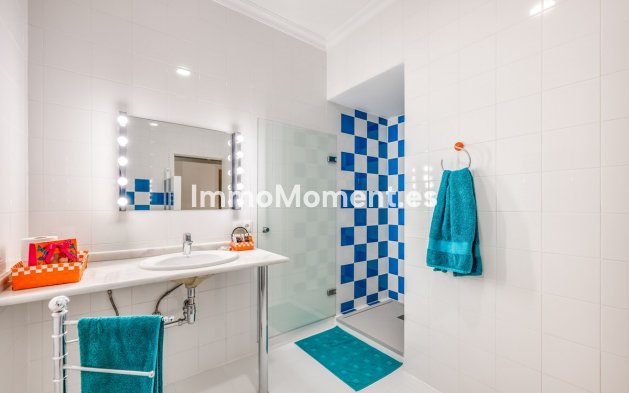 Resale - Villa - Sotogrande