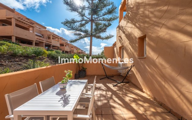 Resale - Apartment - Marbella - Elviria