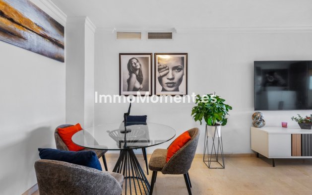 Resale - Apartment - Marbella - Elviria