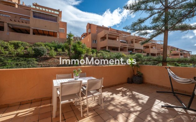 Resale - Apartment - Marbella - Elviria