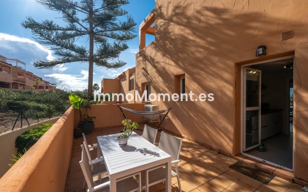 Resale - Apartment - Marbella - Elviria