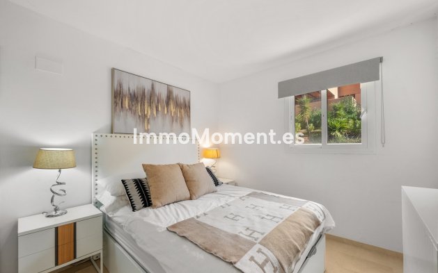 Resale - Apartment - Marbella - Elviria
