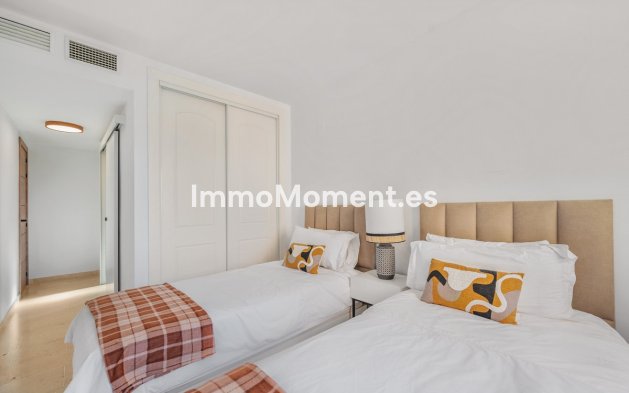 Resale - Apartment - Marbella - Elviria