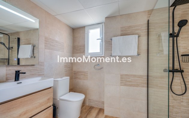 Resale - Apartment - Marbella - Elviria