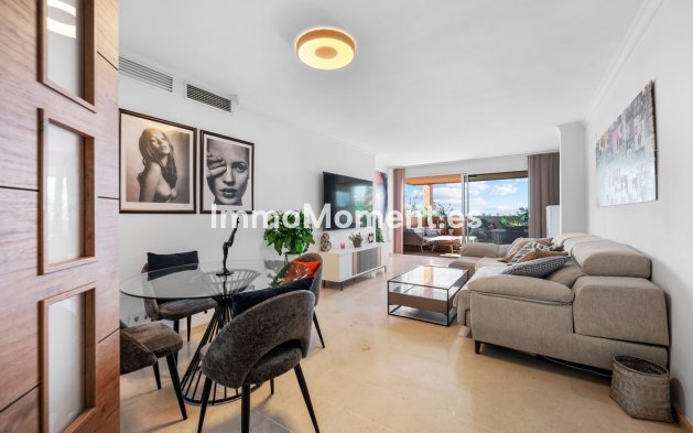 Resale - Apartment - Marbella - Elviria