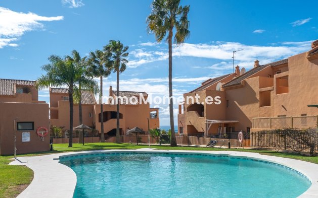Resale - Apartment - Marbella - Elviria