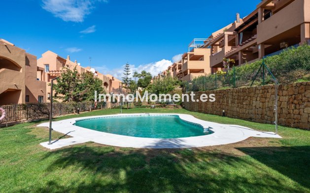 Resale - Apartment - Marbella - Elviria