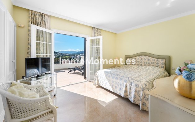Resale - Townhouse - Marbella - Nueva Andalucía