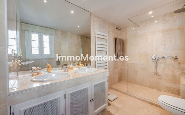 Resale - Townhouse - Marbella - Nueva Andalucía