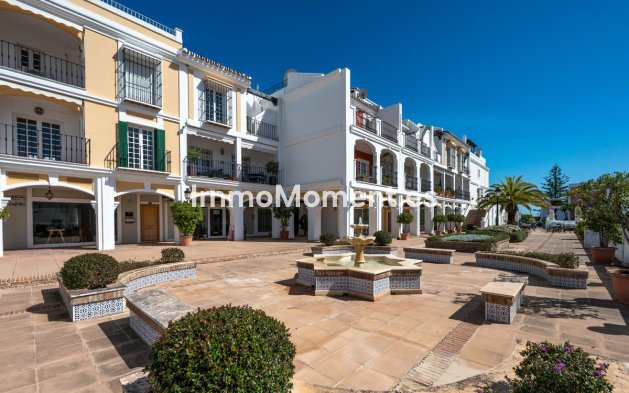 Resale - Townhouse - Marbella - Nueva Andalucía