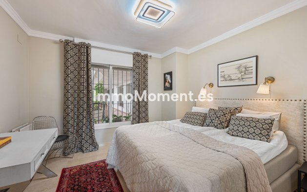 Wiederverkauf - Wohnung - Marbella - Guadalmina Alta