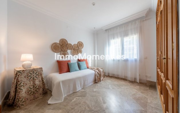 Wiederverkauf - Villa - Marbella - Santa Clara