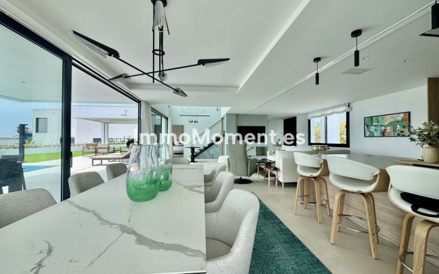 Revente - Villa - Estepona  - New Golden Mile