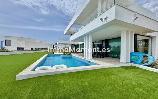 Revente - Villa - Estepona  - New Golden Mile