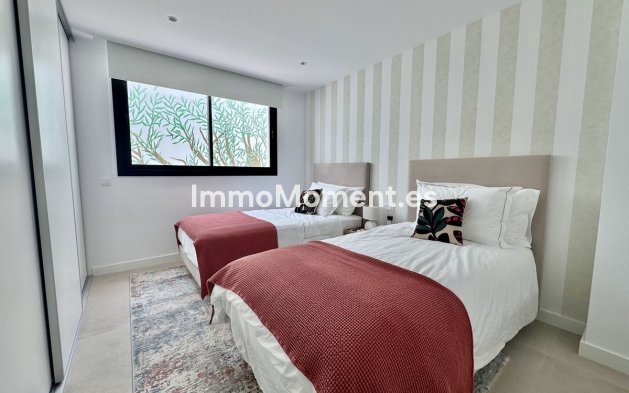 Revente - Villa - Estepona  - New Golden Mile