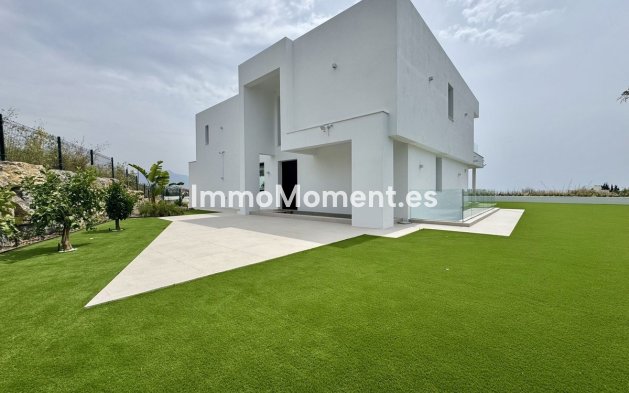 Revente - Villa - Estepona  - New Golden Mile
