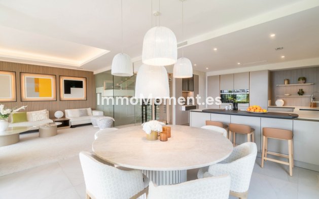 Wiederverkauf - Villa - Marbella - Nueva Andalucía