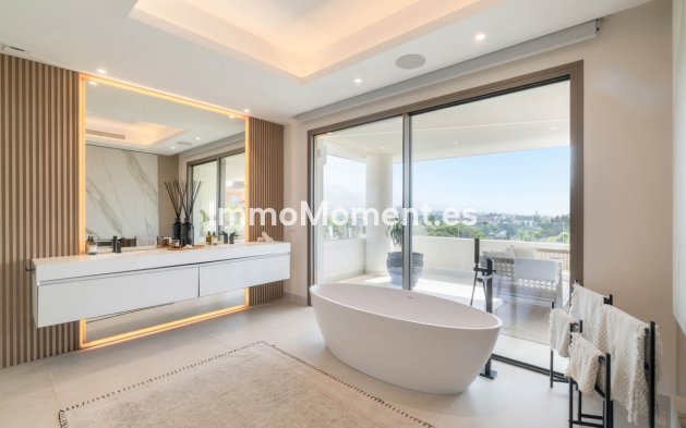 Wiederverkauf - Villa - Marbella - Nueva Andalucía