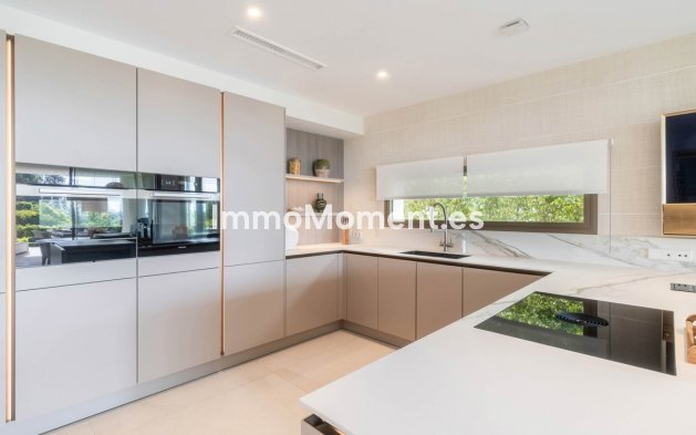 Wiederverkauf - Villa - Marbella - Nueva Andalucía