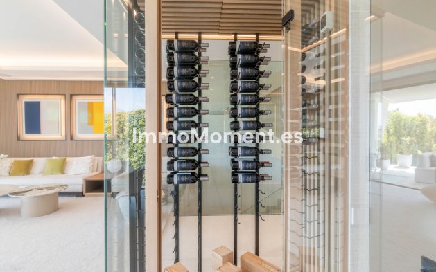 Wiederverkauf - Villa - Marbella - Nueva Andalucía