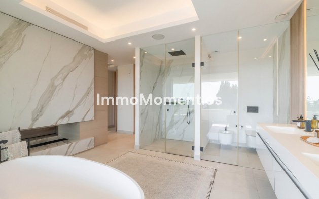 Wiederverkauf - Villa - Marbella - Nueva Andalucía