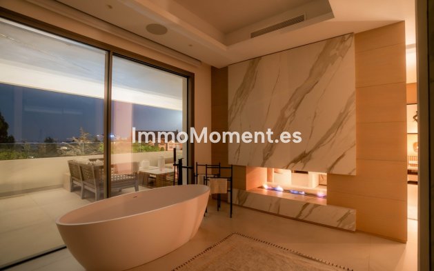 Wiederverkauf - Villa - Marbella - Nueva Andalucía