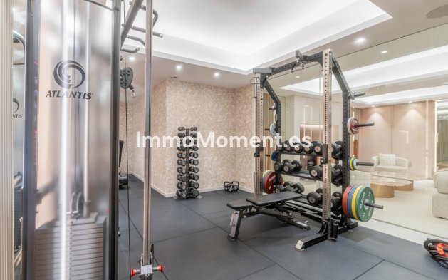 Wiederverkauf - Villa - Marbella - Nueva Andalucía