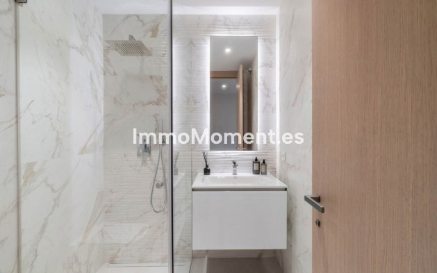 Wiederverkauf - Villa - Marbella - Nueva Andalucía