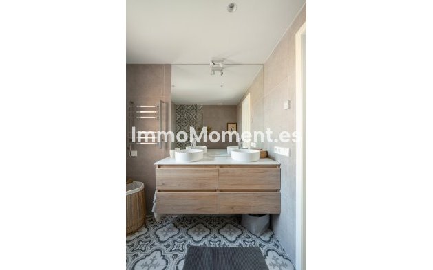 Bestaande woning - Geschakelde woning - Marbella - Nueva Andalucía