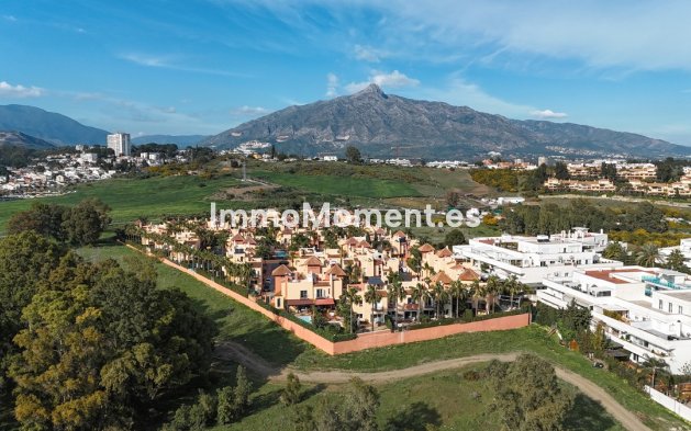Bestaande woning - Geschakelde woning - Marbella - Nueva Andalucía