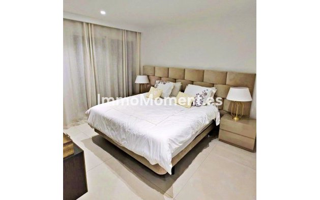 Wiederverkauf - Wohnung - Marbella - Puerto Banús