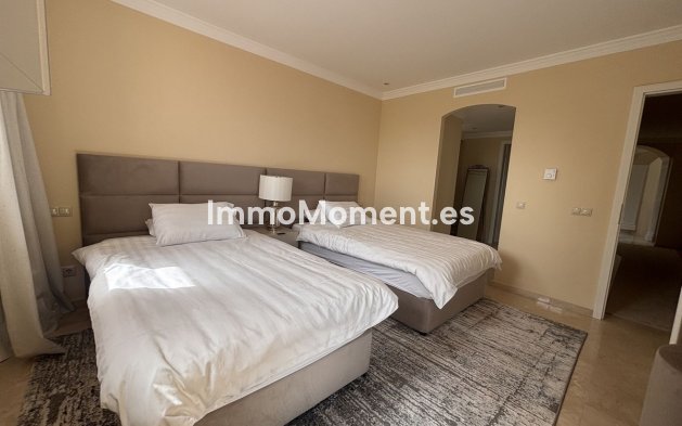 Revente - Villa - Estepona  - Selwo