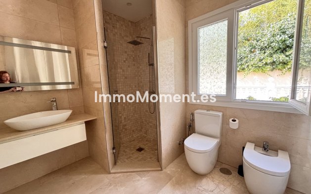 Revente - Villa - Estepona  - Selwo