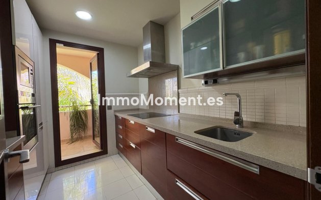 Wiederverkauf - Wohnung - Marbella - Nueva Andalucía