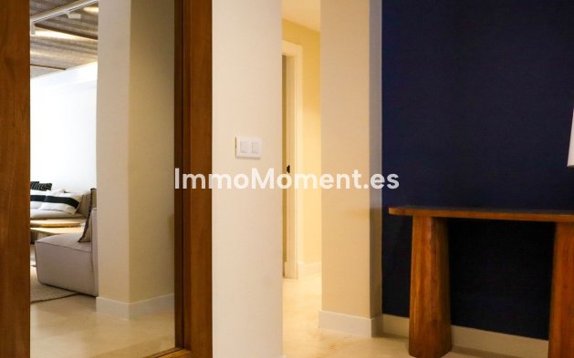 Resale - Apartment - Marbella - Nueva Andalucía