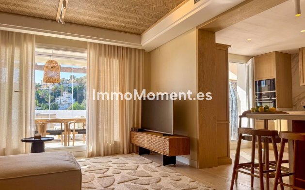 Resale - Apartment - Marbella - Nueva Andalucía