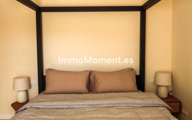 Resale - Apartment - Marbella - Nueva Andalucía