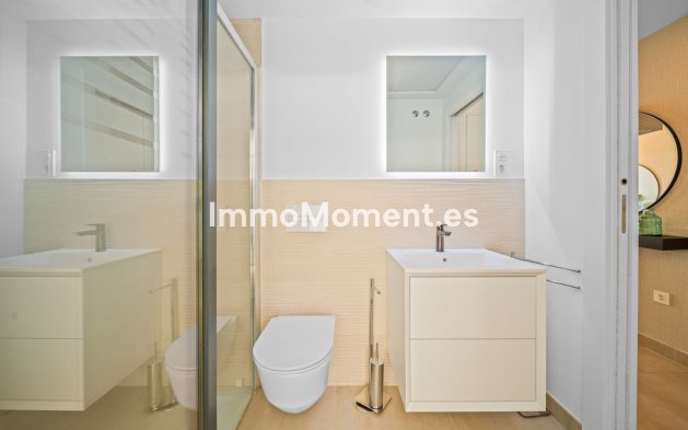 Resale - Apartment - Fuengirola - Carvajal