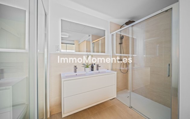 Resale - Apartment - Fuengirola - Carvajal