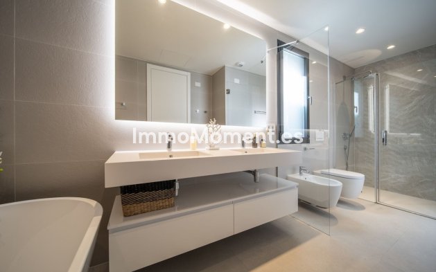 Reventa - Villa - Marbella - Marbella Centro