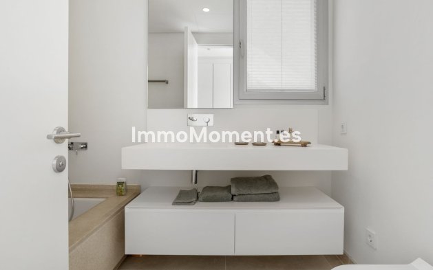Resale - Apartment - Benahavís - Benahavís Centro