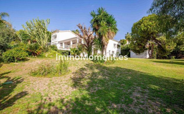 Resale - Villa - El Paraiso - New Golden Mile