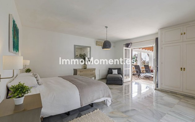 Resale - Villa - El Paraiso - New Golden Mile