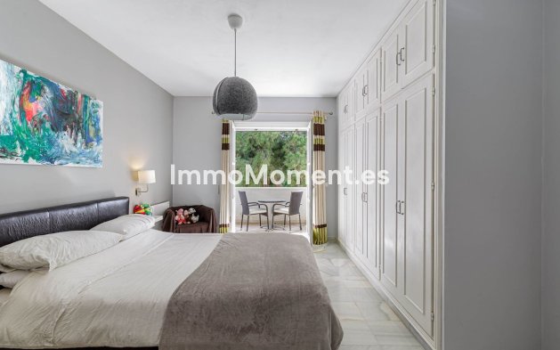 Resale - Villa - El Paraiso - New Golden Mile